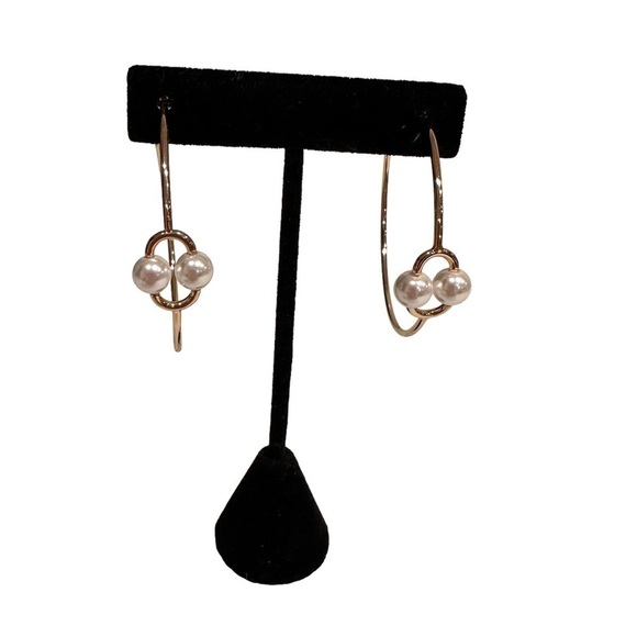 Kate Spade Nouveau Pearls Hoops
Earrings. - Picture 4 of 5